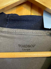 Load image into Gallery viewer, Size Large Toad &amp; Co Navy Dress
