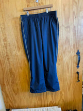 Load image into Gallery viewer, Size L Lands End Men&#39;s Pants
