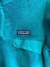 Load image into Gallery viewer, Size Small Patagonia Green Women&#39;s Sweater &amp; Sweatshirt
