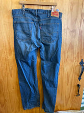 Load image into Gallery viewer, Size 38 Levi's Men's Jeans
