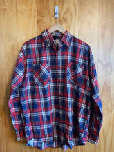 Load image into Gallery viewer, Size Large Saugatuck Dry Goods Men&#39;s Flannel
