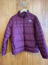 Load image into Gallery viewer, Size M The North Face Men&#39;s Light Jacket
