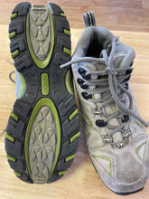 Load image into Gallery viewer, Nevados Tan Hiking Boots
