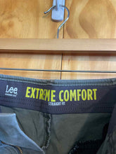 Load image into Gallery viewer, Size 36 Lee Men's Pants
