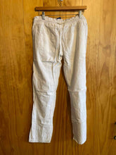 Load image into Gallery viewer, Size Medium Roxy White Women&#39;s Pants
