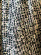 Load image into Gallery viewer, Size M Cooke Street Men's Short Sleeve Shirt
