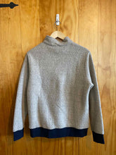 Load image into Gallery viewer, Size Large Patagonia Off White Women's Sweater &amp; Sweatshirt
