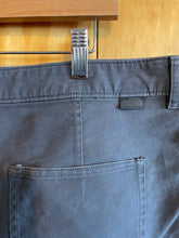 Load image into Gallery viewer, Size 38 The North Face Men's Shorts
