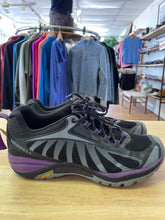 Load image into Gallery viewer, Women's Shoe Size 9.5 Merrell Black Hiking Shoes
