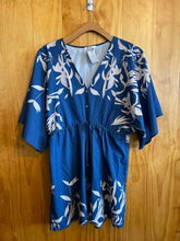 Load image into Gallery viewer, Size Medium Cupshe Dress
