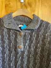 Load image into Gallery viewer, Size XL Quichua Maqui Black Women&#39;s Sweater &amp; Sweatshirt
