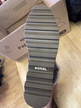 Load image into Gallery viewer, Shoe Size 8 Sorel Brown Boots
