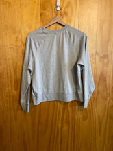 Load image into Gallery viewer, Size Unknown Vuori light grey Women's Long Sleeve Shirt
