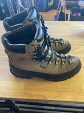 Load image into Gallery viewer, 10.5 EMS Men's Boots
