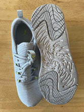Load image into Gallery viewer, Women&#39;s Shoe Size 8 Puma Light Gray Casual Shoes
