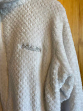 Load image into Gallery viewer, Size L Columbia White Women&#39;s Sweater &amp; Sweatshirt
