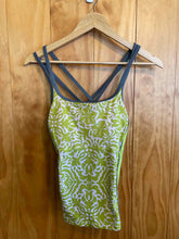 Load image into Gallery viewer, Size 4 Lands End Green Women's Tank Top
