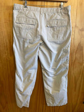 Load image into Gallery viewer, Size 38 Dockers Men's Pants
