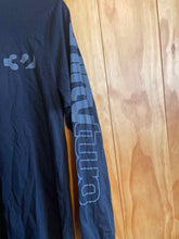 Load image into Gallery viewer, Size Small thirtytwo Men&#39;s Long Sleeve Shirt

