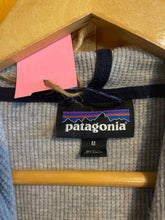 Load image into Gallery viewer, Mens Size Medium Patagonia Men's Hoodie
