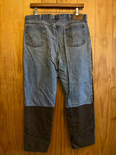 Load image into Gallery viewer, Size 38 Wrangler Men&#39;s Jeans
