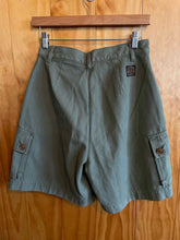 Load image into Gallery viewer, Size 28 Filson Green Women's Shorts
