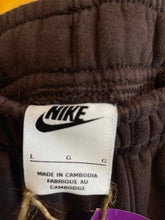 Load image into Gallery viewer, Size Large Nike Men's Sweatpants
