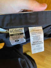Load image into Gallery viewer, Size M Columbia Black Women's Hiking Pants
