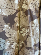 Load image into Gallery viewer, Size L Solitude Men's Short Sleeve Shirt
