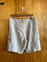 Load image into Gallery viewer, Size 36 Bimini Bay Men&#39;s Shorts
