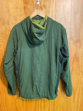 Load image into Gallery viewer, Size Medium Arc&#39;teryx Men&#39;s Jacket
