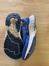 Load image into Gallery viewer, 10.5 New Balance Men's Shoes
