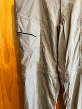 Load image into Gallery viewer, Size 32 Duluth Trading Men's Pants
