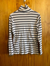 Load image into Gallery viewer, Size Large Duluth Trading Co. White Women's Long Sleeve Shirt
