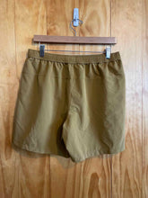 Load image into Gallery viewer, Size Large Janji Men's Shorts
