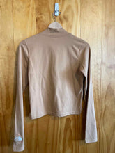 Load image into Gallery viewer, Size Medium The North Face Light Brown Women&#39;s Long Sleeve Shirt
