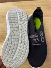 Load image into Gallery viewer, Women's Shoe Size 9 Oofos Black Casual Shoes
