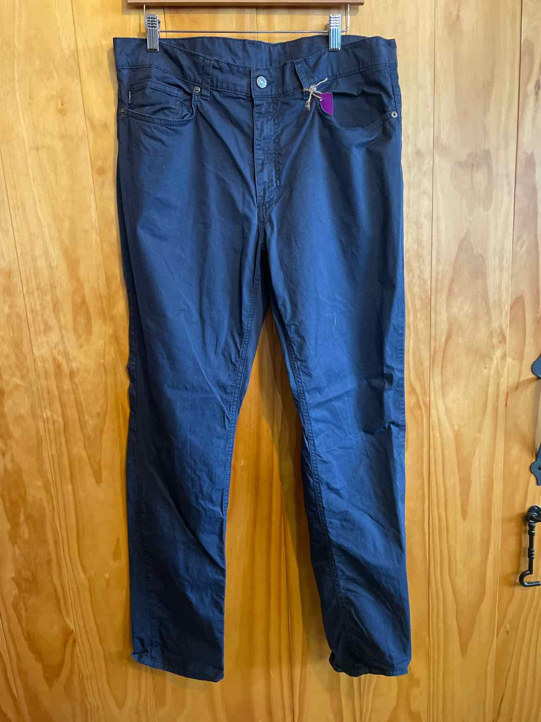 Size 36 Oakley Men's Pants