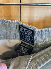 Load image into Gallery viewer, Size 38 Kuhl Men's Pants
