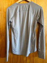 Load image into Gallery viewer, Size S UNRL Grey Women's Long Sleeve Shirt
