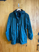 Load image into Gallery viewer, Women Size Small Cabelas Green Women&#39;s Light Jacket

