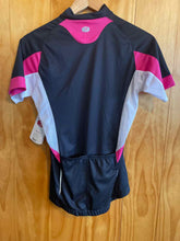 Load image into Gallery viewer, Sugoi Women's Medium Cycling Clothing
