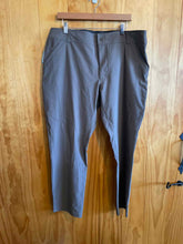 Load image into Gallery viewer, Size 38x30 Kuhl Men&#39;s Pants
