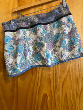 Load image into Gallery viewer, Size One Size Floral Print Skirt
