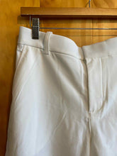 Load image into Gallery viewer, Size Medium Nike White Women&#39;s Shorts
