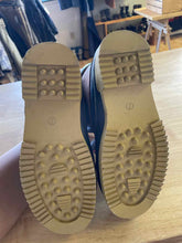 Load image into Gallery viewer, Shoe Size 7 Pro line Women&#39;s Winter Boots

