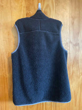Load image into Gallery viewer, Size Large LL Bean Men&#39;s Vest
