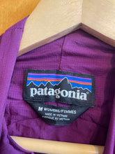 Load image into Gallery viewer, Women Size Medium Patagonia Purple Women&#39;s Light Jacket
