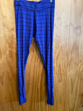 Load image into Gallery viewer, Size Small Smart Wool Purple Women's Base Layer Bottom
