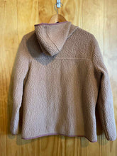 Load image into Gallery viewer, Size Large Patagonia Light Brown Women's Fleece Sweatshirt
